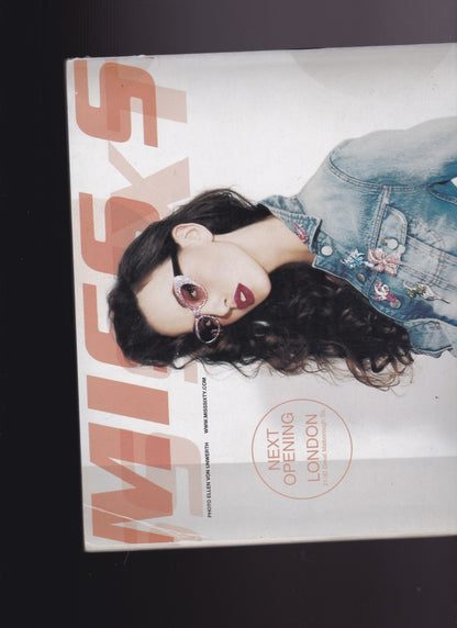 I-D Magazine 205 - Natasha K & Gisele 2001